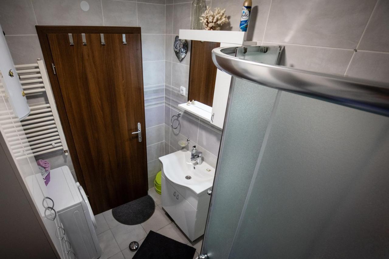 סובוטיקה Crystal Apartment מראה חיצוני תמונה